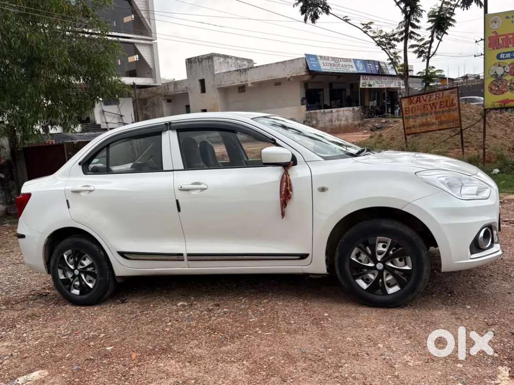 Maruti Suzuki Dzire 1.2 Lxi, 2022, Petrol