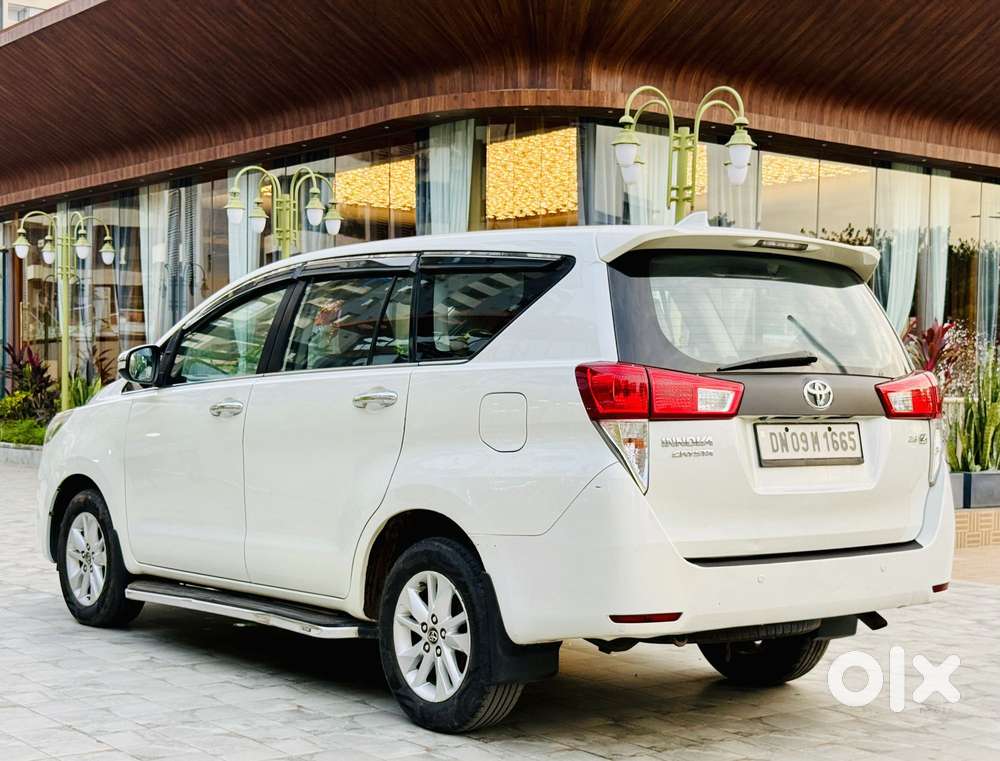 Toyota Innova Crysta 2.8z Automatic, 2017, Diesel