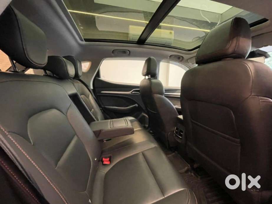 Mg Zs Ev Exclusive Iconic Ivory, 2023, Electric