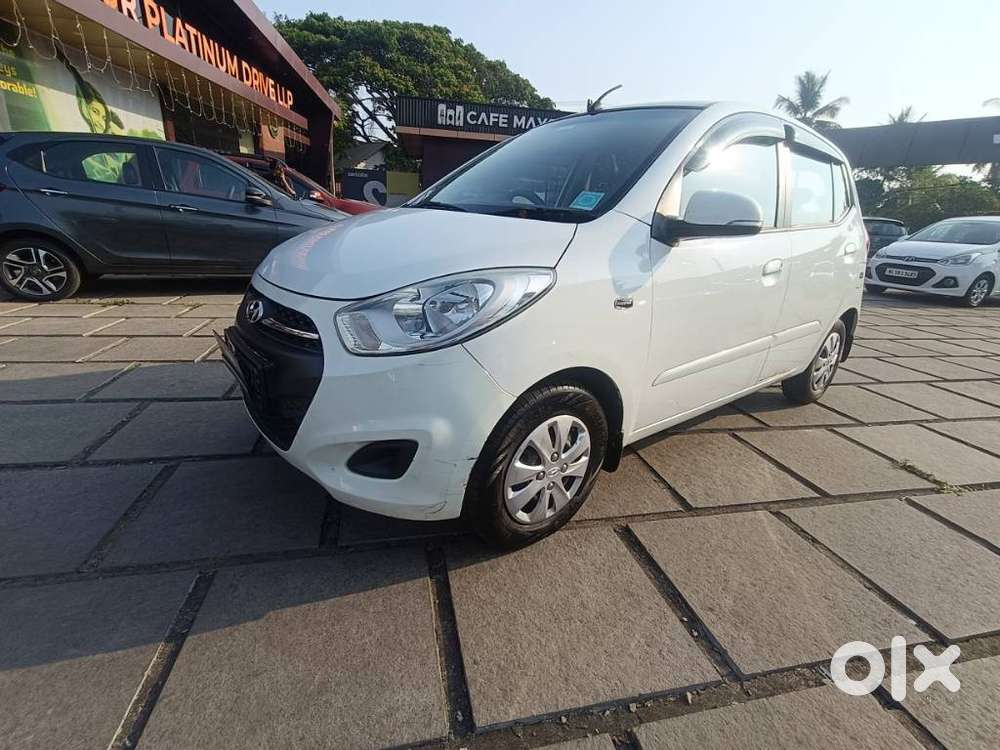 Hyundai I10 Sportz, 2012, Petrol