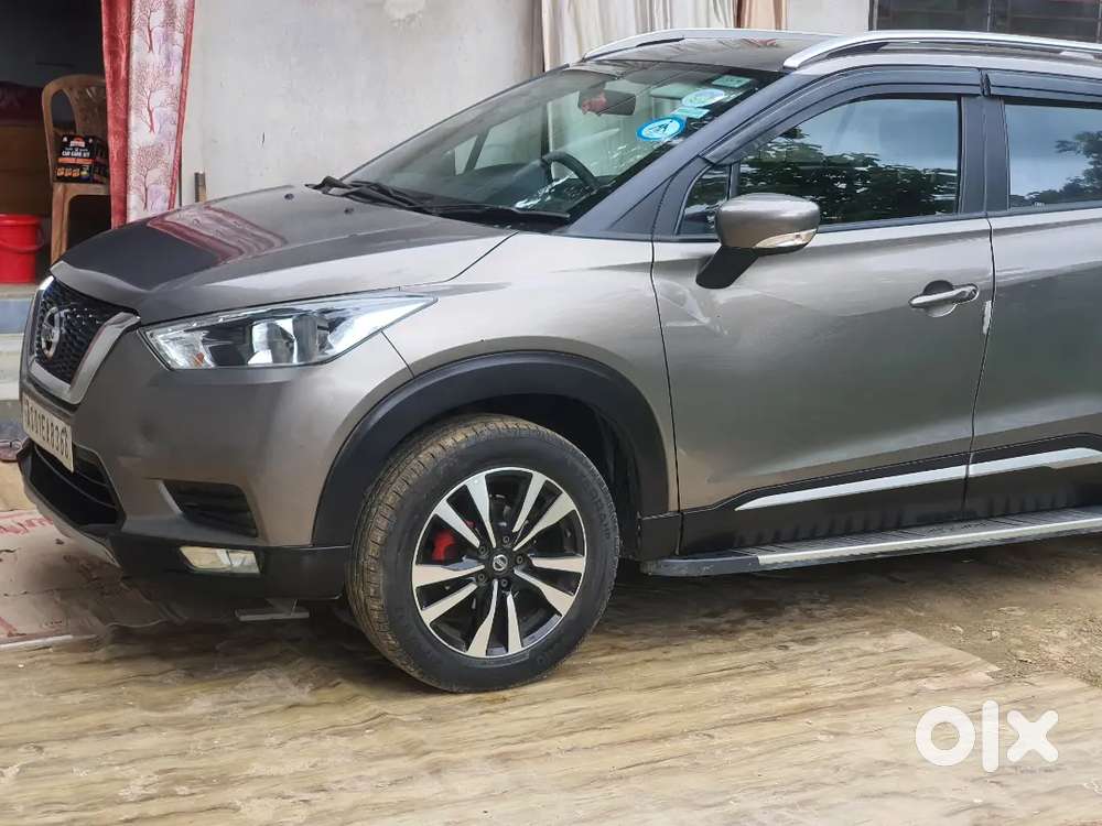 Well Maintained Nissan Kicks Petrol Top Model In Excellent Condition