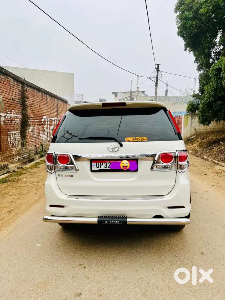 (urgent.sale) Fortuner Car 4x2 Mt  Diesel Well Maintained