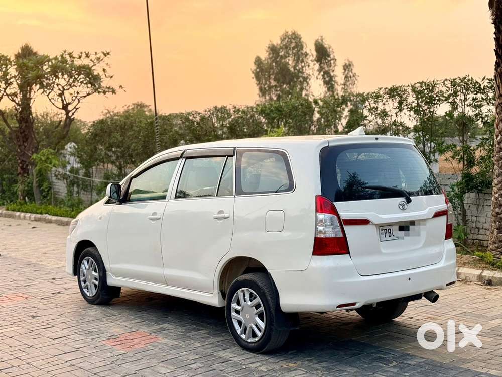 Toyota Innova Diesel 2014/2015 Year