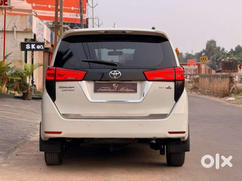 Toyota Innova Crysta 2.8z Automatic, 2017, Diesel