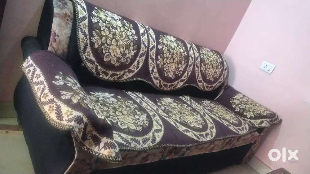 Sofa dekhna hai