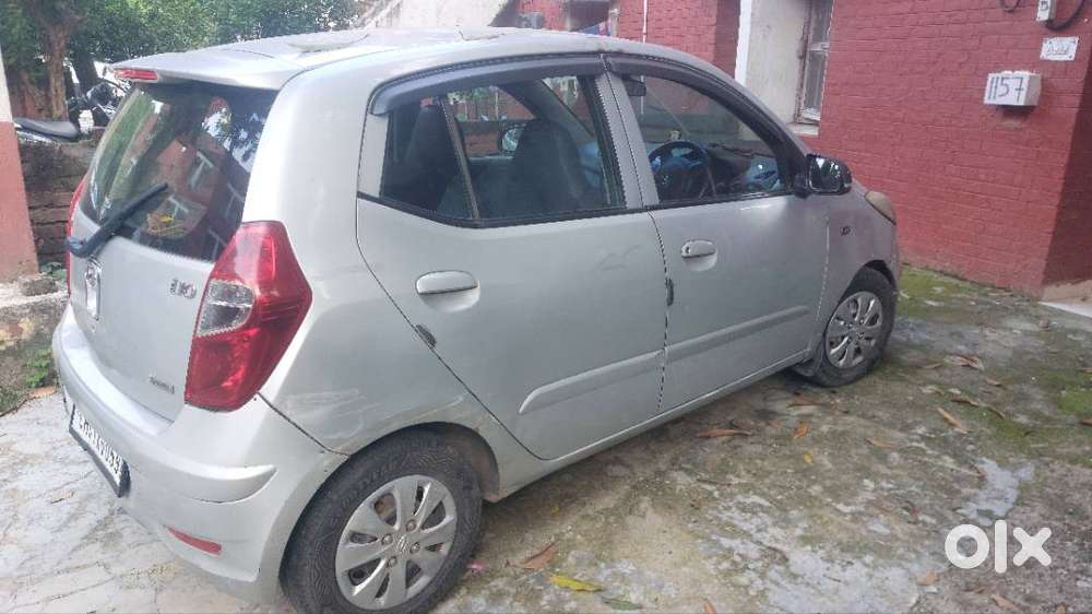 Hyundai I10 Sportz 2012