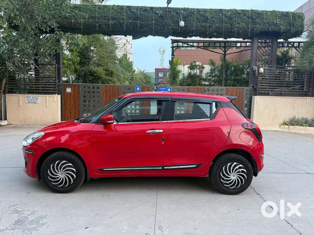 Maruti Suzuki Swift Vxi + Manual, 2022, Petrol
