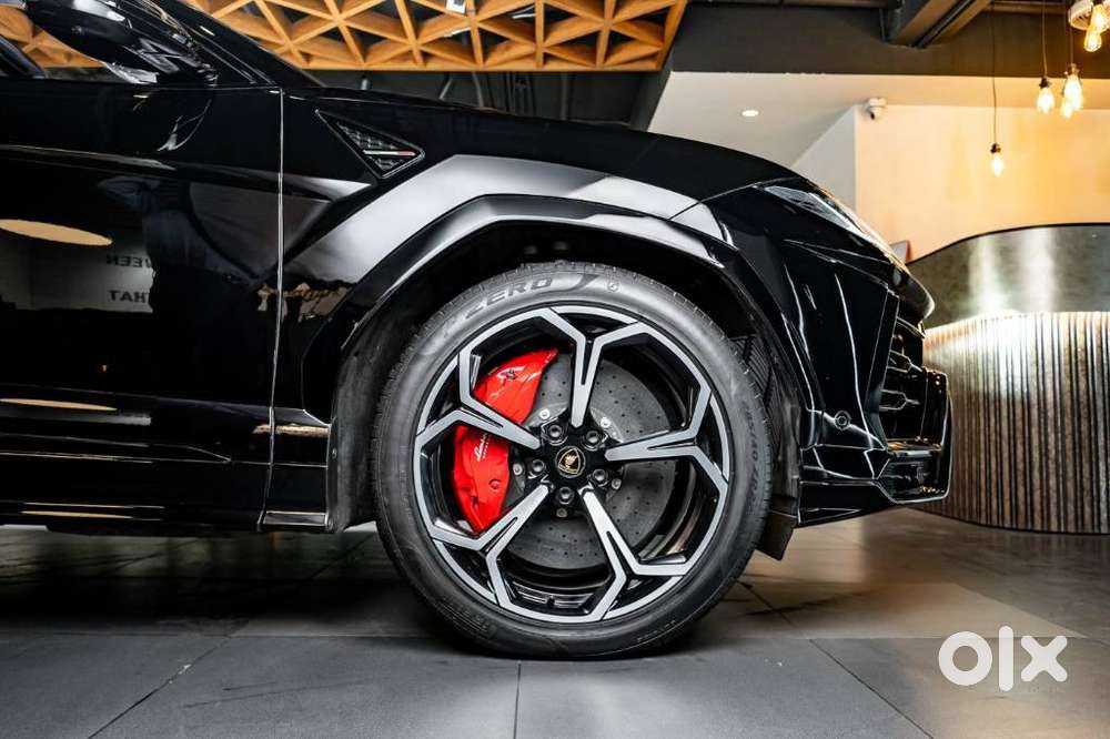 Lamborghini Urus V8, 2021, Petrol