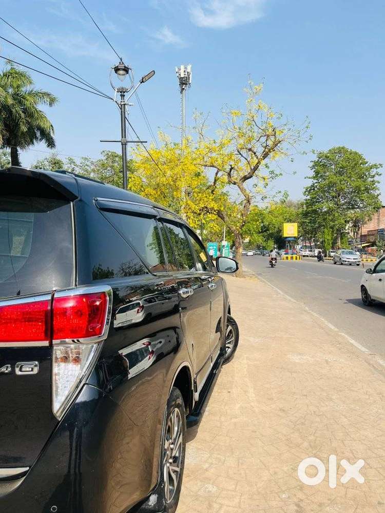 Toyota Innova Crysta 2.4 G Mt, 2022, Diesel