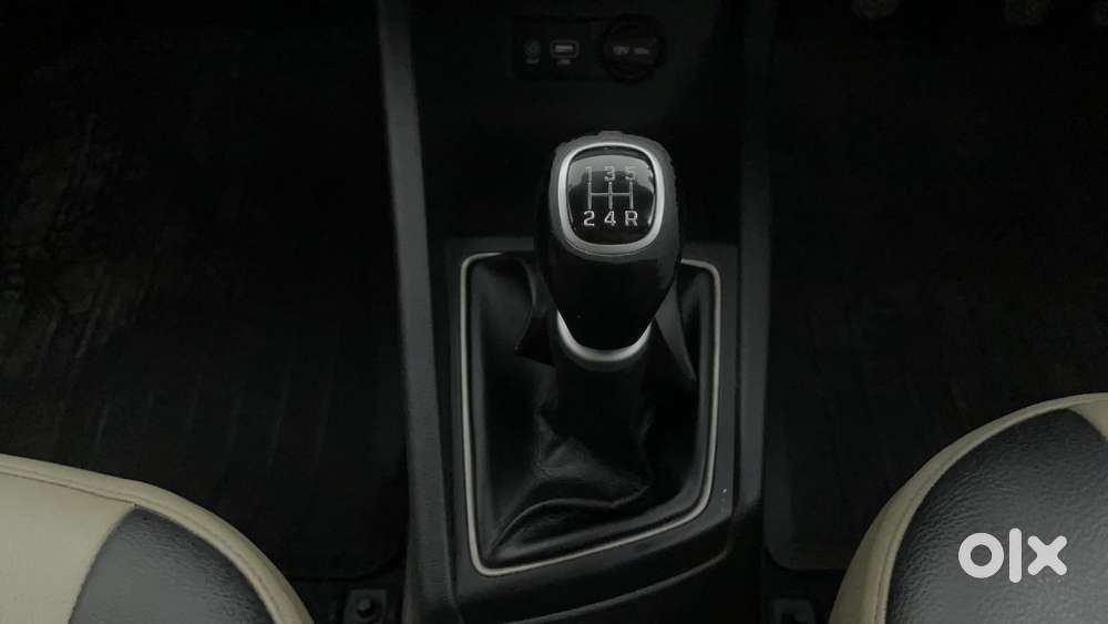 Hyundai Elite I20 Asta Option, 2015, Petrol