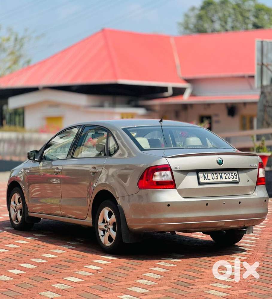 Skoda Rapid 2012 Petrol 76000 Km Driven
