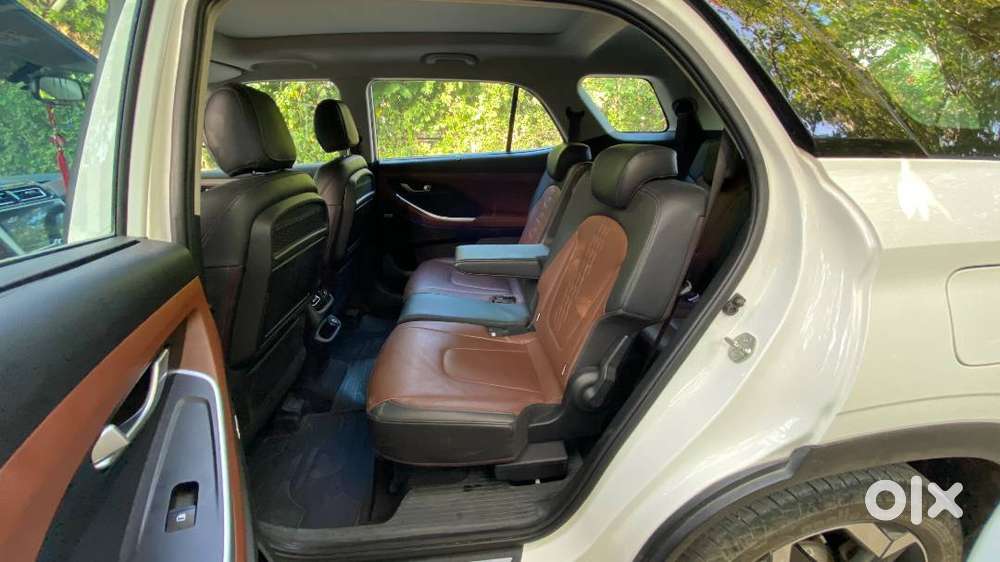 2022 Hyundai Alcazar Signature Diesel Automatic  15,000 Kms  Executi