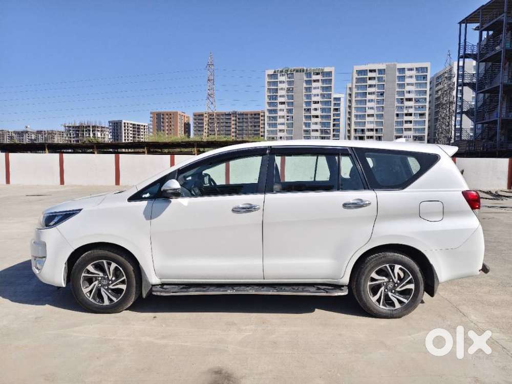 Toyota Innova Crysta 2.4 V 8 Str, 2023, Diesel