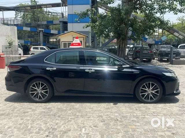 Toyota Camry Hybrid, 2023, Petrol