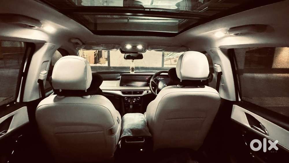 Mahindra Xuv700 Petrol 2023
