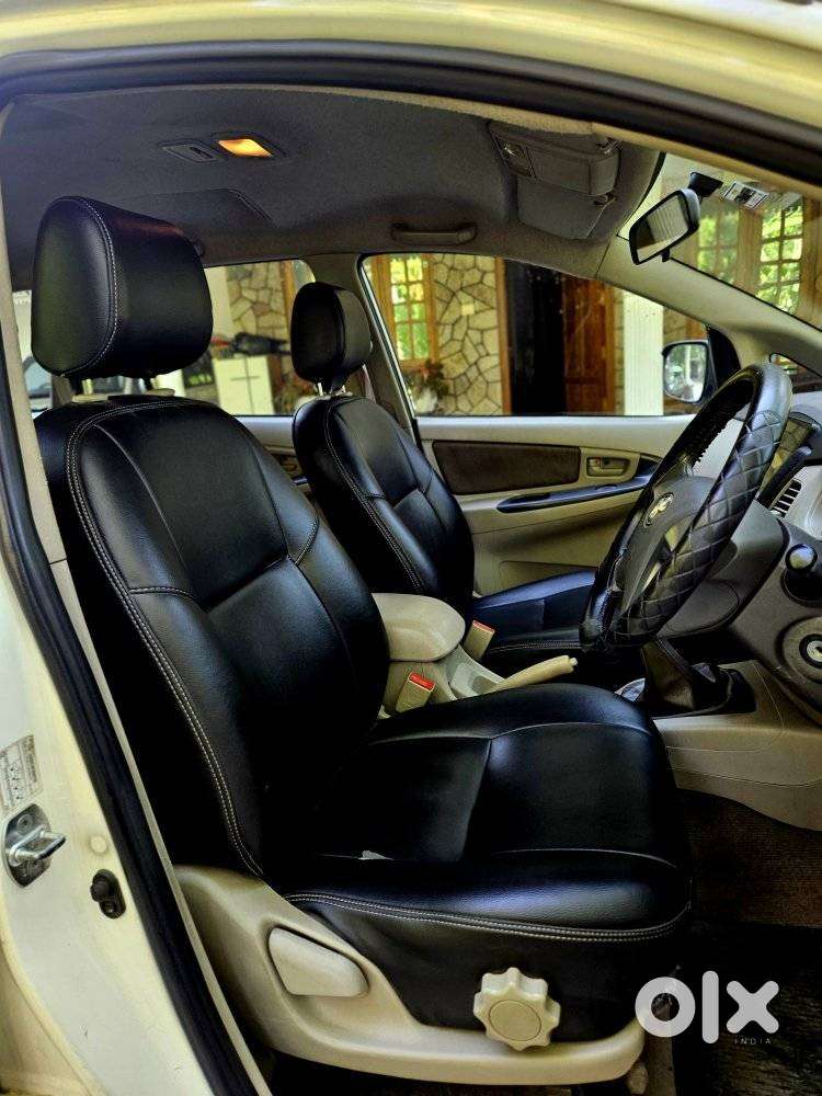 Toyota Innova 2.5 G (diesel) 7 Seater Bs Iv, 2013, Diesel