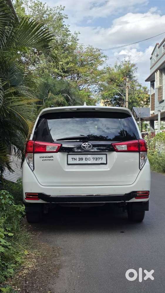 Toyota Innova Crysta 2.4 G Mt 8s, 2023, Diesel