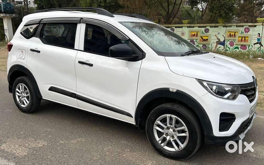 Renault Triber 1.0 Rxe, 2020, Petrol