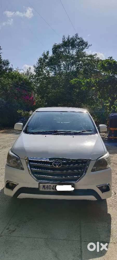 Toyota Innova 2014