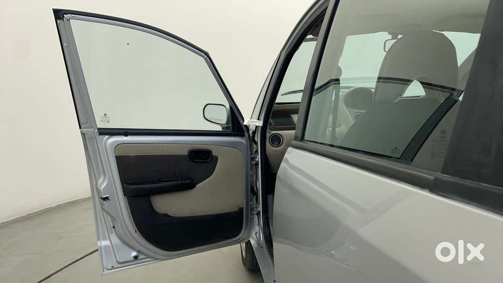 Tata Nano Xta, 2016, Petrol