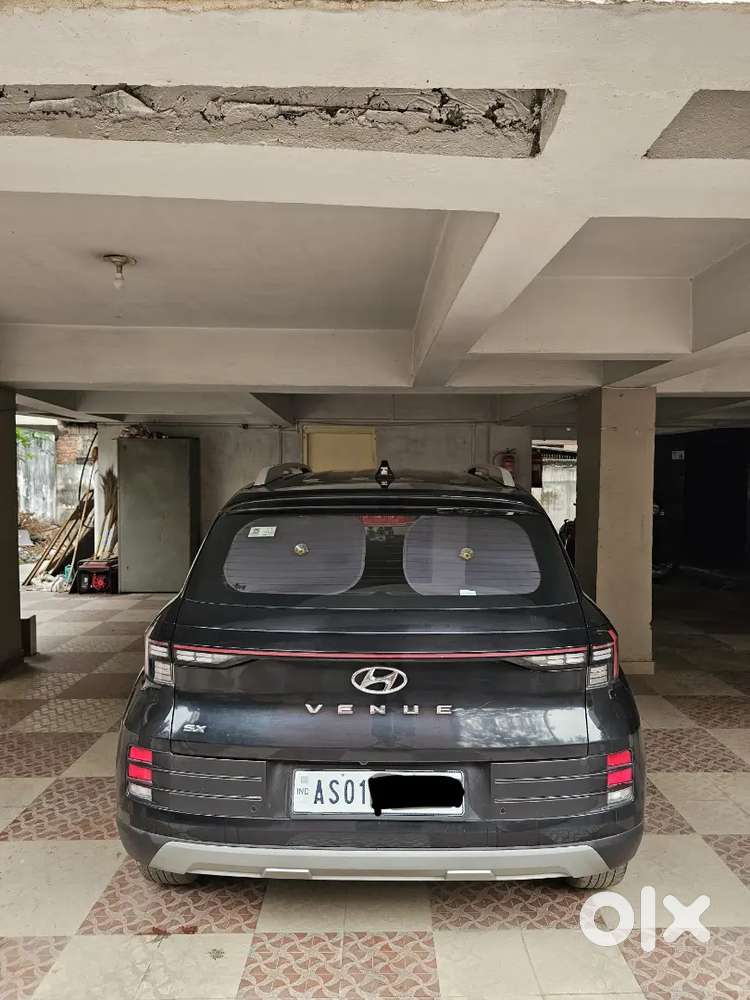 Hyundai Venue 2022 Petrol Well Maintained