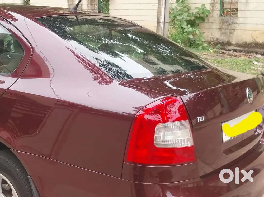 Skoda Laura Elegance 2011