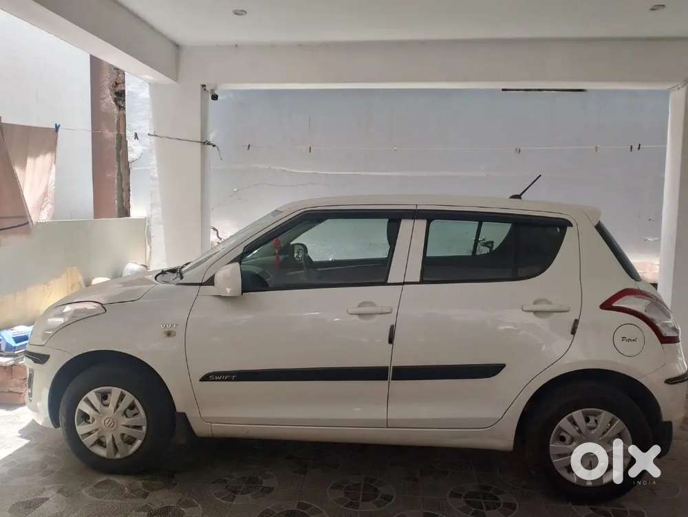 Maruti Suzuki Swift Lxi 2017 Model Car