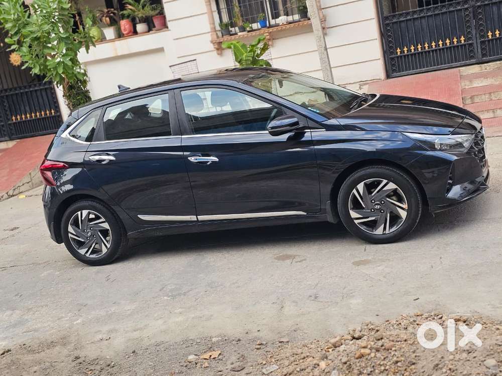 Hyundai I20 Asta 1.2 Mt Dual Tone, 2023, Petrol