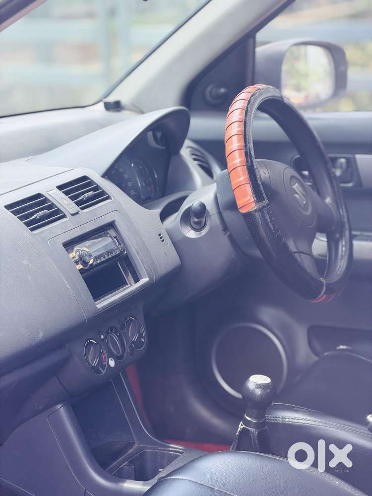Maruti Suzuki Swift Dzire Vdi At, 2010, Diesel