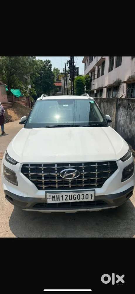 Hyundai Venue 2022 Diesel 29000 Km Driven