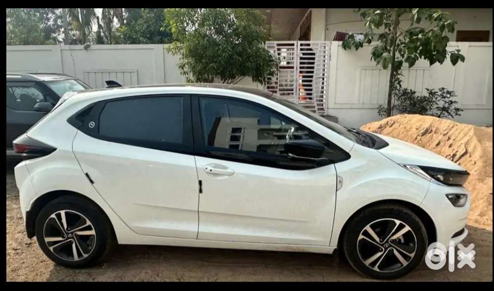 Tata Altroz 2024 Petrol Well Maintained