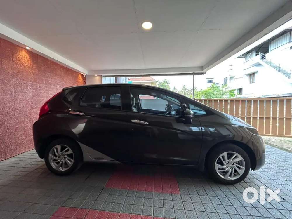 Honda Jazz 2019 Full Option Well Maintained
