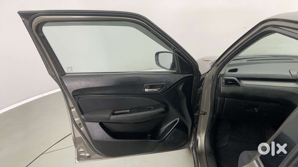 Maruti Suzuki Swift Amt Vvt Vxi, 2018, Petrol