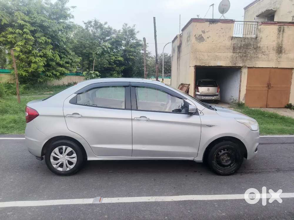 Ford Aspire Titanium Blu 2016 Petrol Automatic