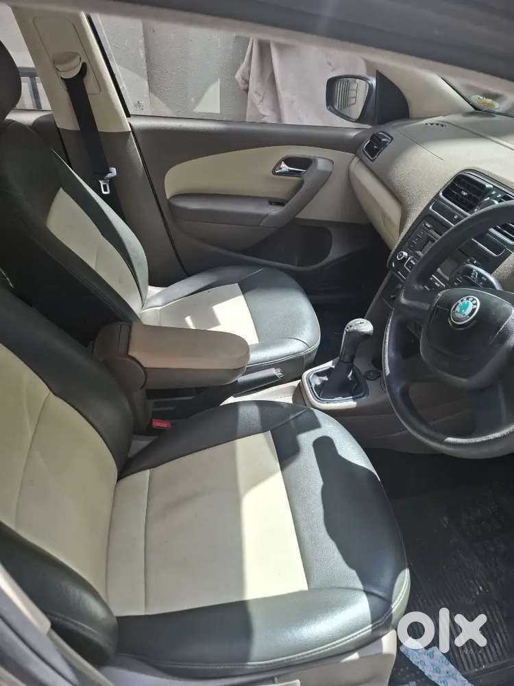 Skoda Rapid 1.6 Ambition 2013