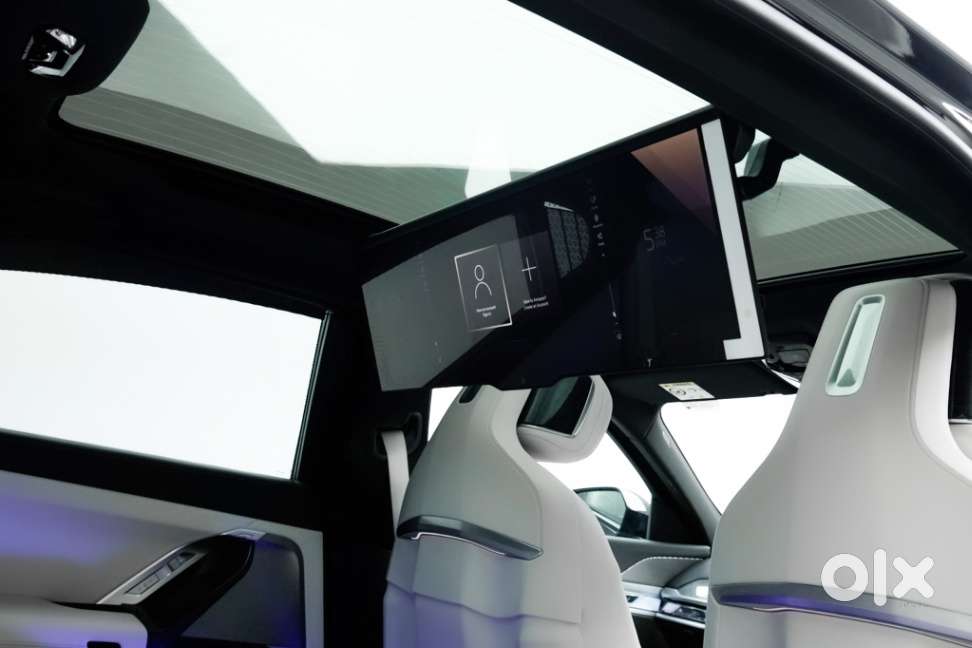 Bmw I7 Xdrive60, 2023, Electric