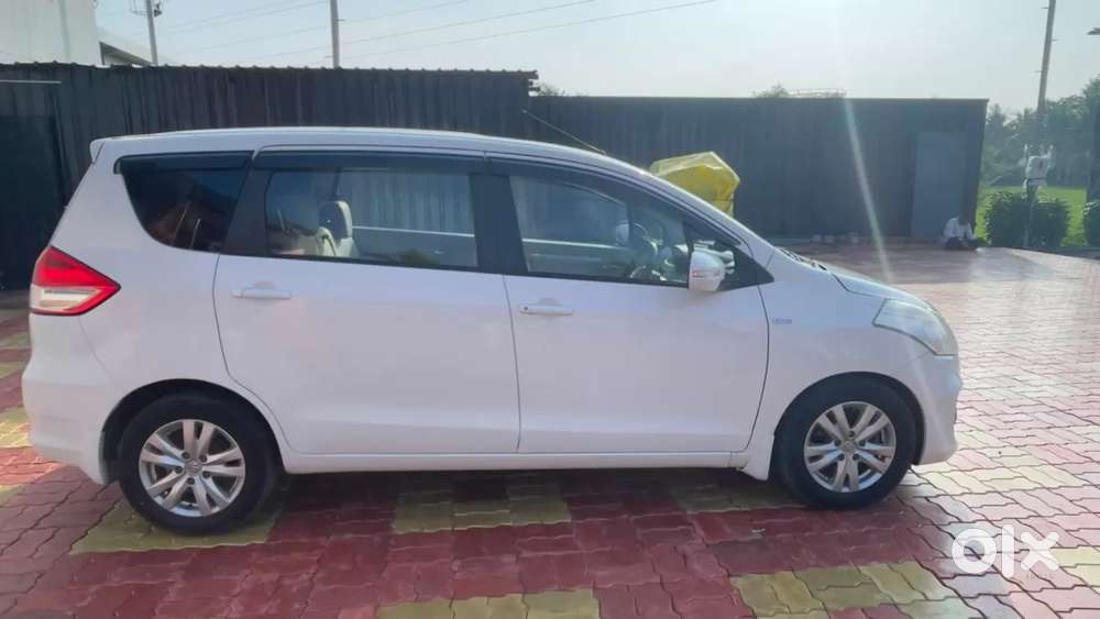 Maruti Suzuki Ertiga Shvs Zdi Plus, 2017, Diesel