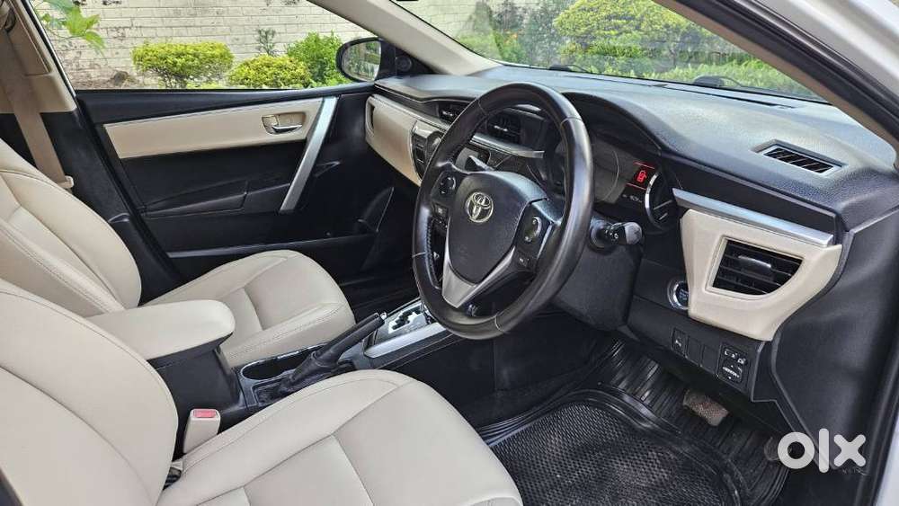 Toyota Corolla Altis Vl At, 2015, Petrol