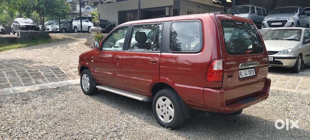 Chevrolet Tavera Neo 2 Ls B4 7 Str Bsiii, 2006, Diesel