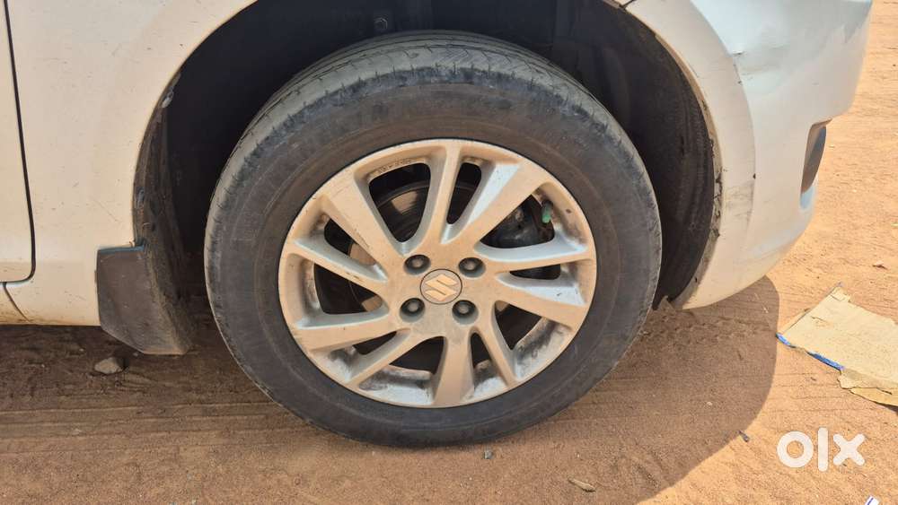 Maruti Suzuki Swift Ddis Zdi, 2011, Diesel