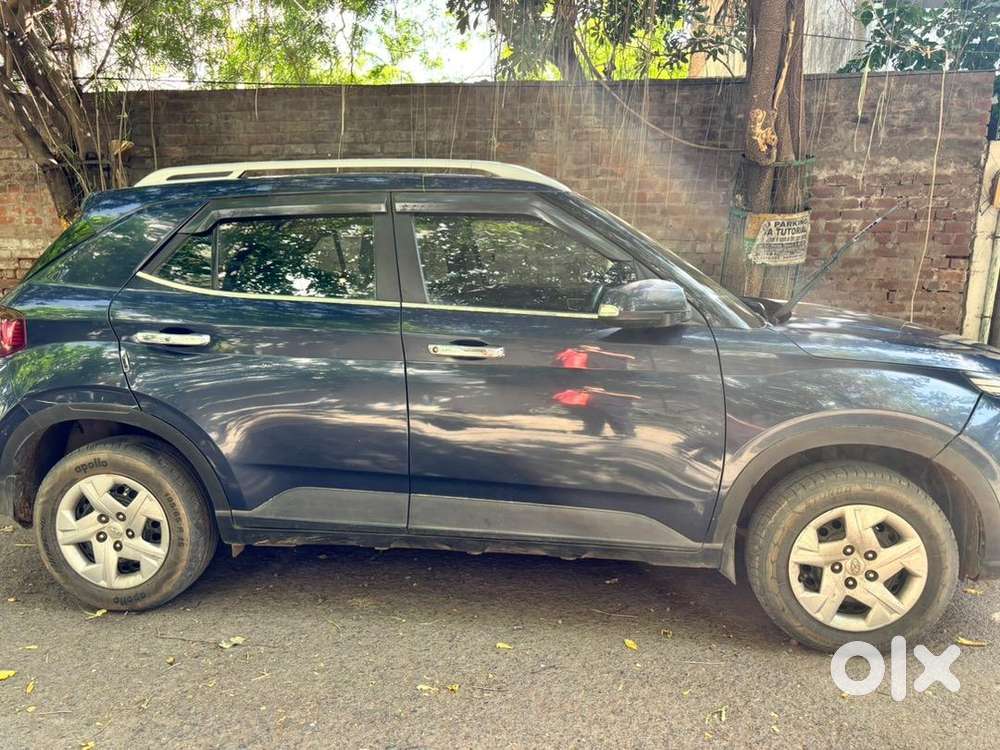 Hyundai Venue 2021 Petrol Good Condition