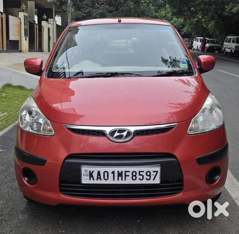 Hyundai I10 Sportz Automatic, Just 24000 Kilometers Driven