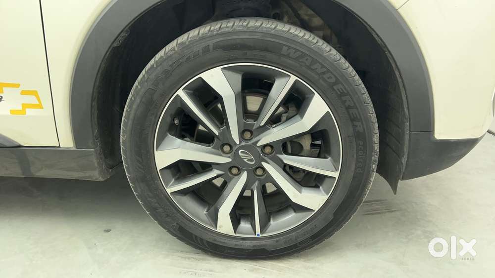 Mahindra Xuv300 W8 (o) 1.5 Diesel Amt, 2020, Diesel