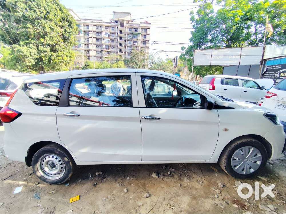 Ertiga Smart Hybrid Petrol Car