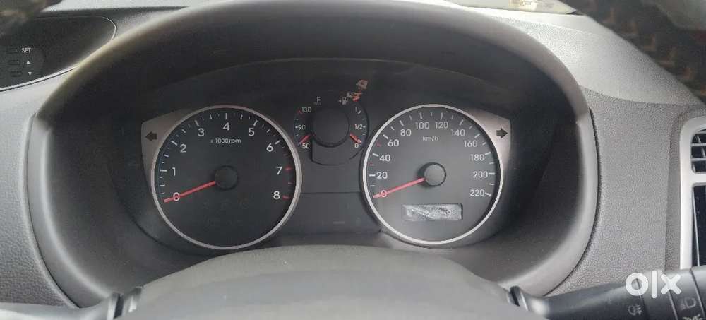 I20, 2nd Owner, Gujrat Registration, Petrol, Sportz ,silver Color,.