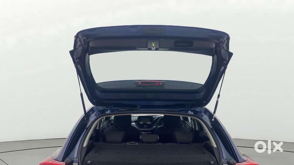 Maruti Suzuki Baleno 1.2 Delta At, 2025, Petrol