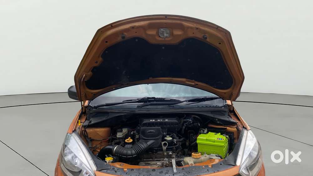 Tata Tiago 1.2 Revotron Xm, 2016, Petrol