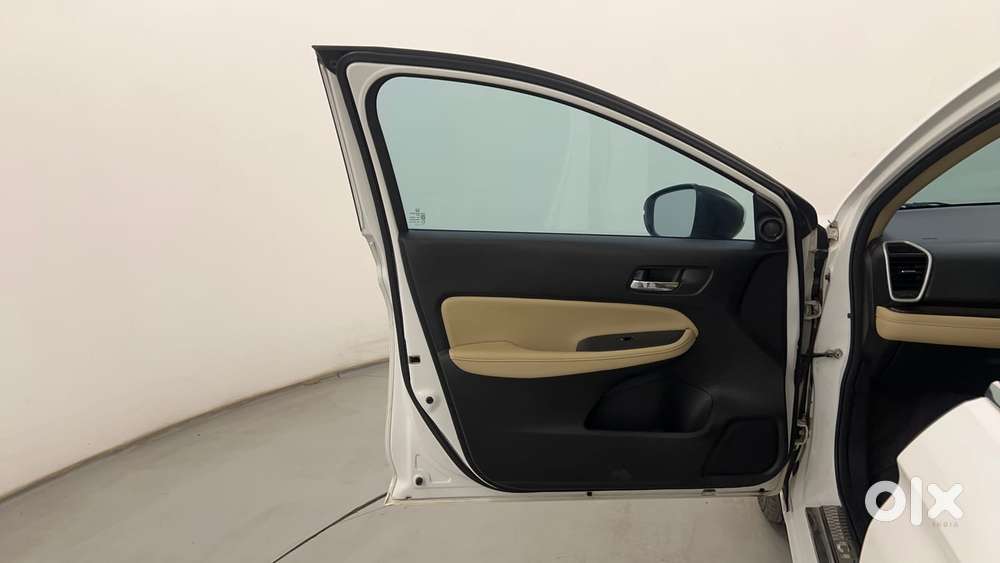 Honda City 1.5 Zx I-vtec Mt, 2023, Petrol