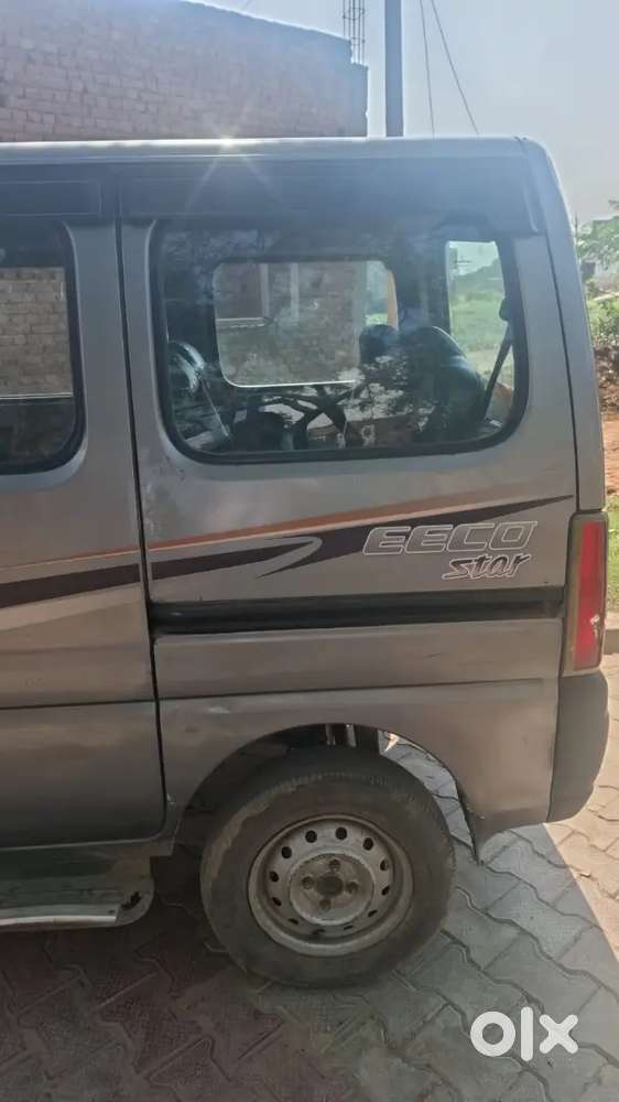 2017 Maruti Eeco 7-seater Standard Silver