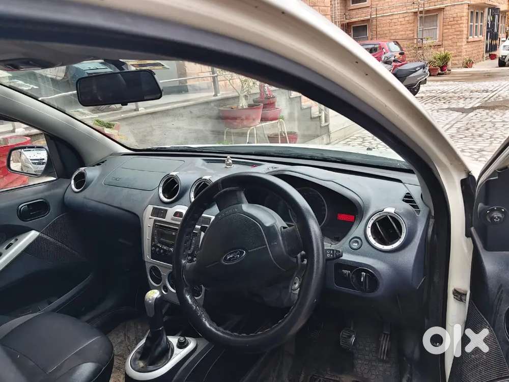 Ford Figo Titanium Diesel 2013